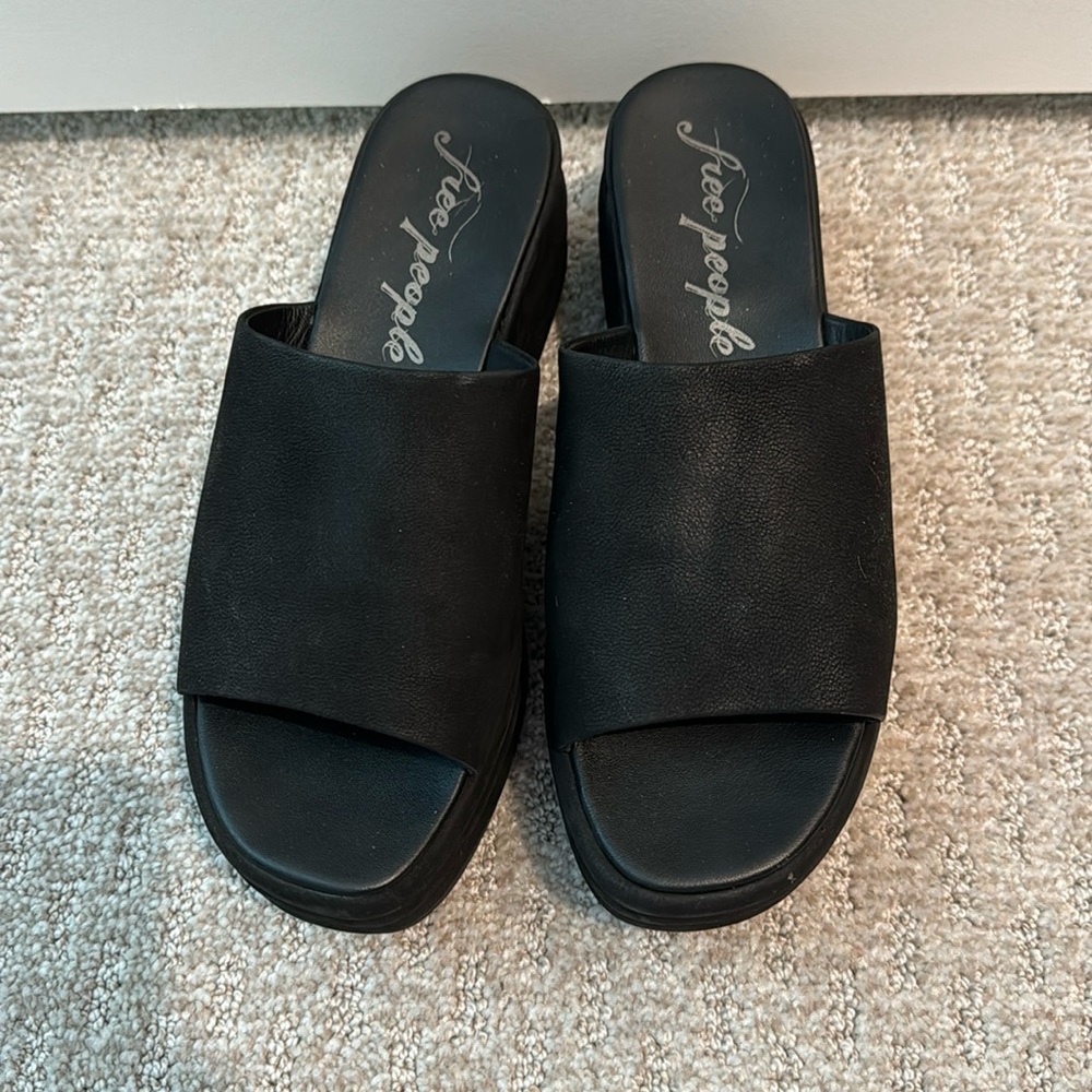 Free people flatforms